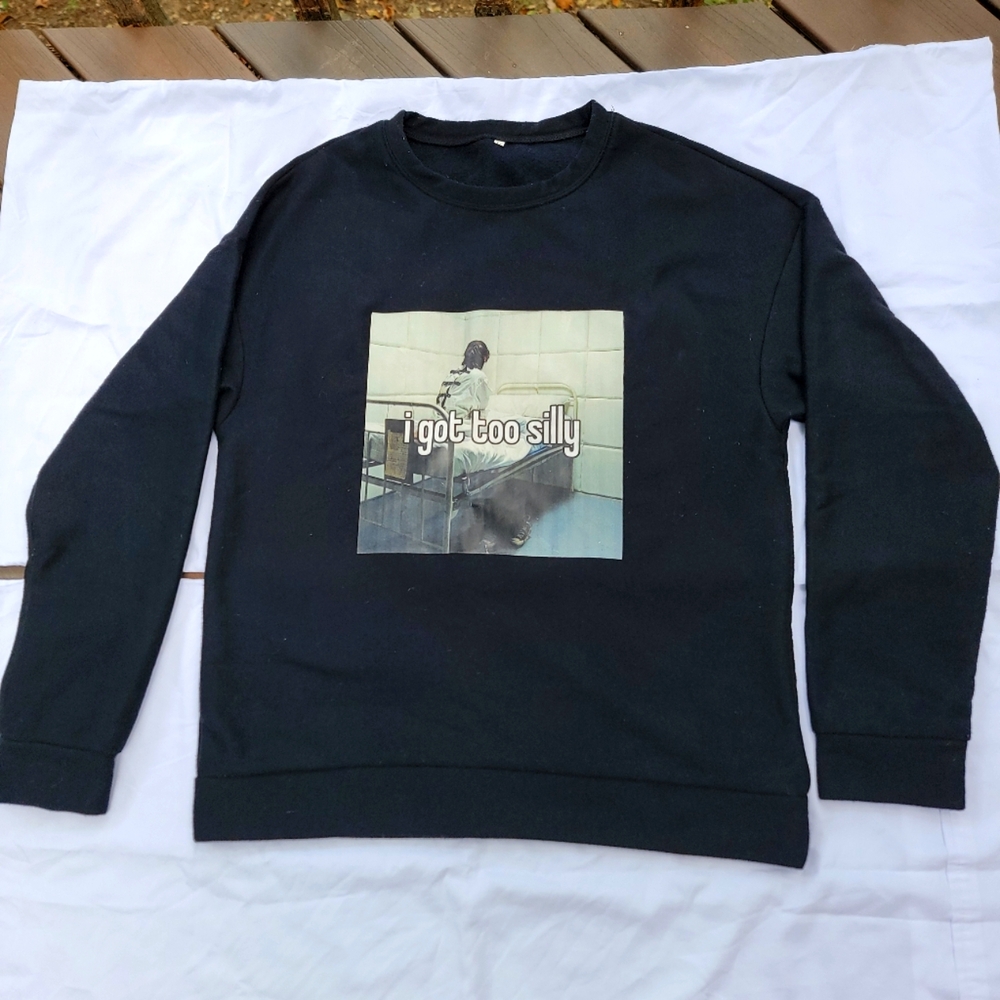 I Got Too Silly - Graphic Women's Crew Neck